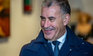 Mensagem do Secretário de Estado Emídio Sousa de boas-vindas aos portugueses e lusodescendentes que regressam de férias a Portugal